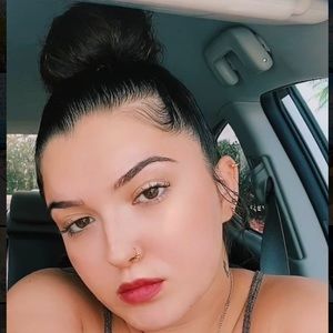 Meet your Posher, Mikayla